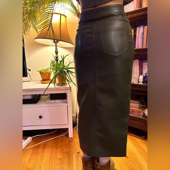 Aritzia leather skirt 🩶 - Picture 2 of 5